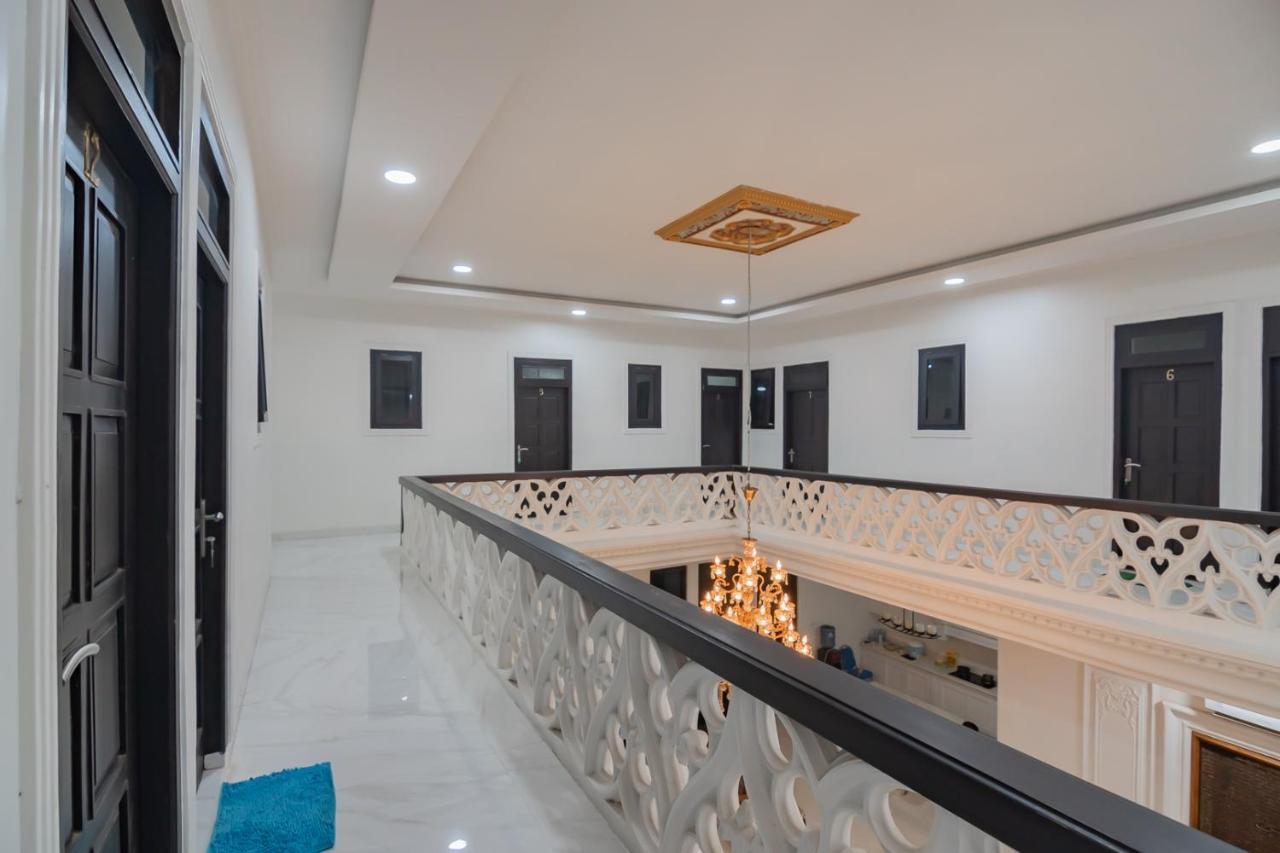 Family Homestay Syariah Cirebon Mitra Reddoorz Exteriör bild