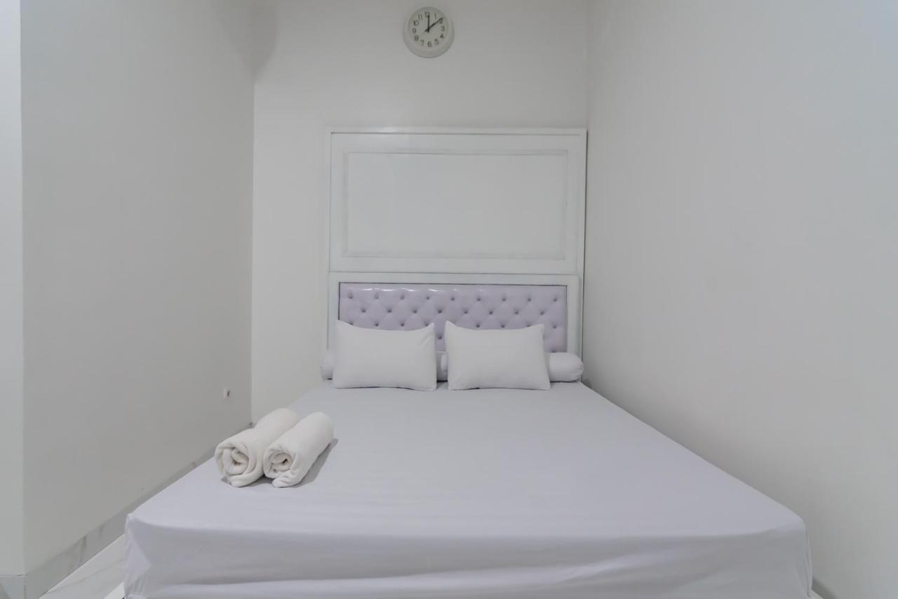 Family Homestay Syariah Cirebon Mitra Reddoorz Exteriör bild